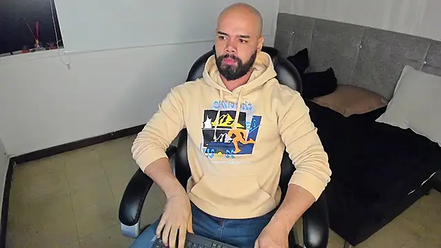 Luke Diaz7 online show from 10/18/25, 04:37