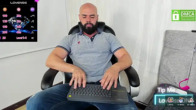 Snapshot of Luke_Diaz7 chatting on 01/16/26, 10:03 Luke Diaz7 online show from 01/16/26, 10:03