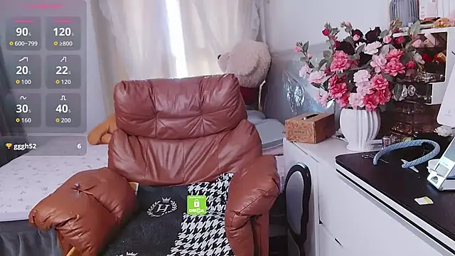 Snapshot of Tangtang-baby chatting on 09/26/25, 05:00 Tangtang-baby online show from 09/26/25, 05:00