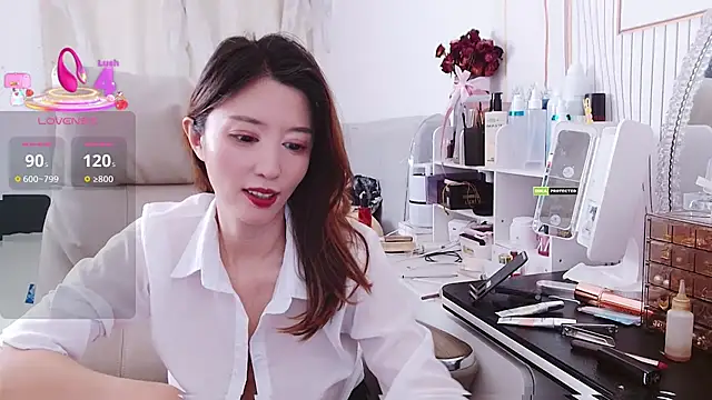 Snapshot of Tangtang-baby chatting on 05/30/26, 04:31 Tangtang-baby online show from 05/30/26, 04:31