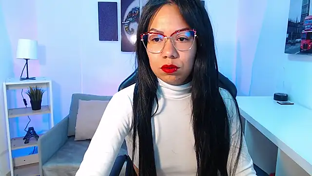Snapshot of Katelady chatting on 10/14/25, 11:00 Katelady online show from 10/14/25, 11:00