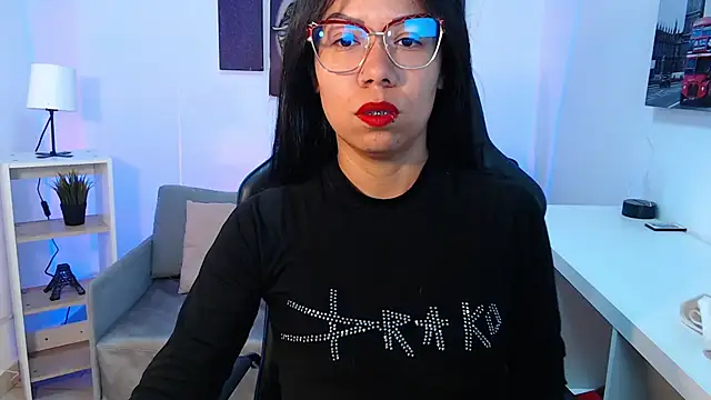 Snapshot of Katelady chatting on 10/21/25, 10:49 Katelady online show from 10/21/25, 10:49
