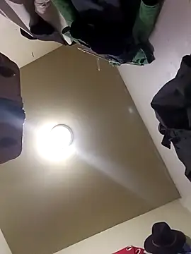 Snapshot of machoactivo1 chatting on 10/29/25, 06:15 machoactivo1 online show from 10/29/25, 06:15