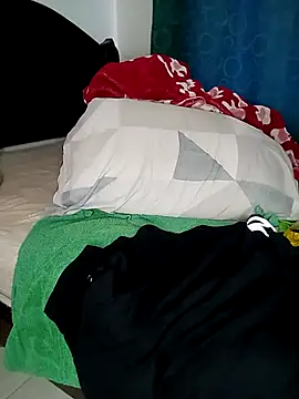 Snapshot of jhon_1988_24 chatting on 04/21/26, 07:06 jhon 1988 24 online show from 04/21/26, 07:06