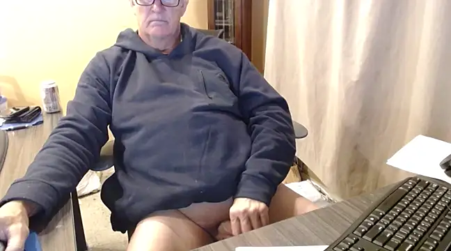 Snapshot of olderandwiser2 chatting on 02/25/25, 04:14 olderandwiser2 online show from 02/25/25, 04:14