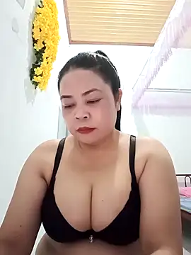 Baby-bigtits2024 online show from 02/08/25, 12:50