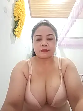 Baby-bigtits2024 online show from 03/13/25, 12:56