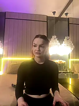 Snapshot of AlexaBright chatting on 11/08/25, 06:18 AlexaBright online show from 11/08/25, 06:18