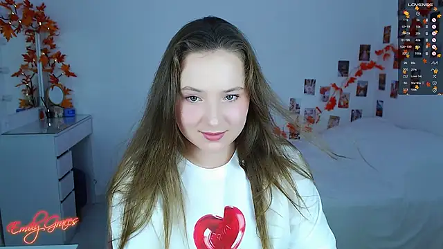 Snapshot of EmilyxxGraces chatting on 09/27/25, 10:37 EmilyxxGraces online show from 09/27/25, 10:37