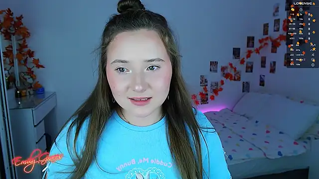 Snapshot of EmilyxxGraces chatting on 10/10/25, 08:30 EmilyxxGraces online show from 10/10/25, 08:30