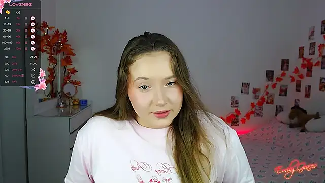 Snapshot of EmilyxxGraces chatting on 11/30/25, 07:51 EmilyxxGraces online show from 11/30/25, 07:51