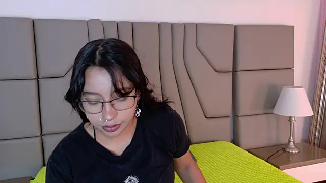 ParanoidTemptaion  online show from 05/09/26, 11:59