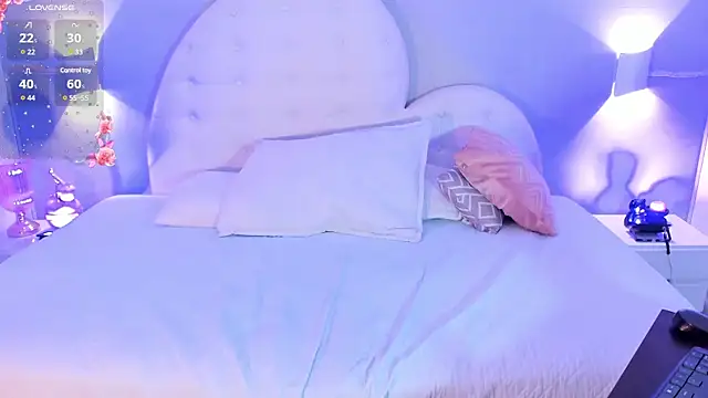 Snapshot of crisdegli_ chatting on 03/17/25, 02:56 crisdegli online show from 03/17/25, 02:56