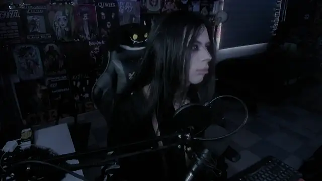 Snapshot of rotten_dreams chatting on 02/21/25, 03:32 rotten dreams online show from 02/21/25, 03:32