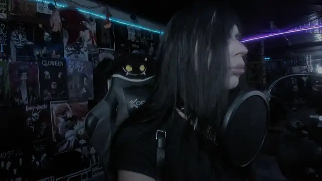 Snapshot of rotten_dreams chatting on 02/26/25, 11:37 rotten dreams online show from 02/26/25, 11:37