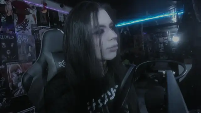 Snapshot of rotten_dreams chatting on 03/10/25, 04:46 rotten dreams online show from 03/10/25, 04:46