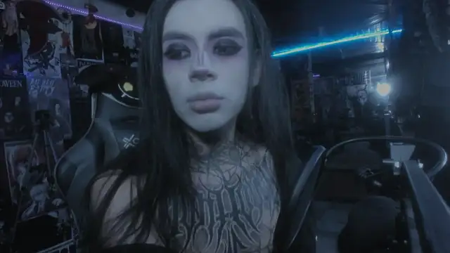 Snapshot of rotten_dreams chatting on 03/11/25, 05:57 rotten dreams online show from 03/11/25, 05:57