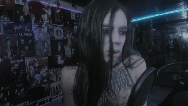 Snapshot of rotten_dreams chatting on 03/14/25, 01:48 rotten dreams online show from 03/14/25, 01:48