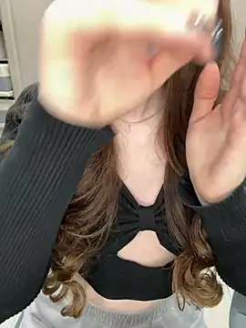 Jackie White  online show from 03/19/25, 05:06