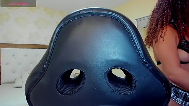 MELINAMARTINS online show from 02/15/25, 07:39