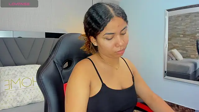 Snapshot of MELINAMARTINS chatting on 01/14/26, 07:19 MELINAMARTINS online show from 01/14/26, 07:19