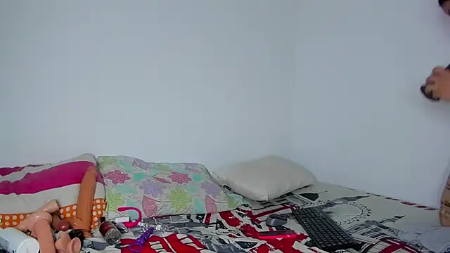 Snapshot of MELINAMARTINS chatting on 02/02/26, 10:19 MELINAMARTINS online show from 02/02/26, 10:19