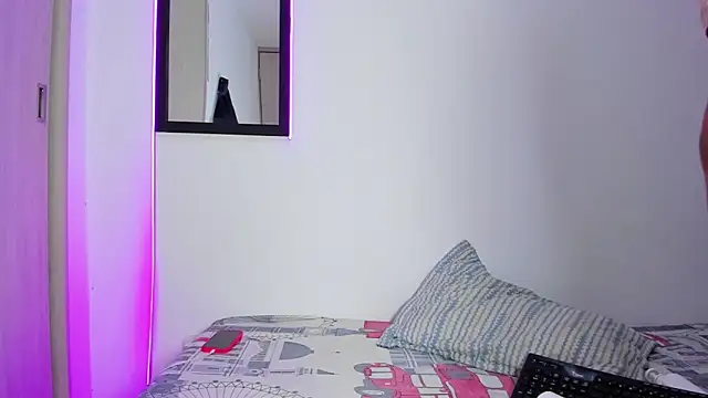 Snapshot of MELINAMARTINS chatting on 03/17/26, 09:29 MELINAMARTINS online show from 03/17/26, 09:29