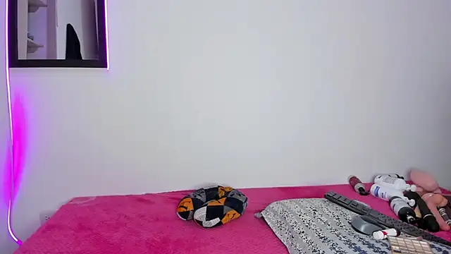 Snapshot of MELINAMARTINS chatting on 03/24/26, 08:25 MELINAMARTINS online show from 03/24/26, 08:25