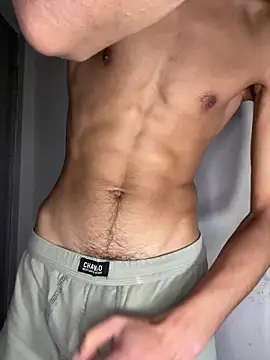 Snapshot of Hamza-Maroki chatting on 02/12/26, 01:17 Hamza-Maroki online show from 02/12/26, 01:17