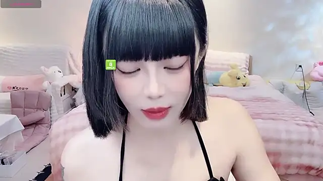 Snapshot of Eudora-0001 chatting on 11/21/25, 11:31 Eudora-0001 online show from 11/21/25, 11:31