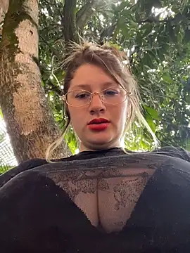 Snapshot of aurora_coldd chatting on 07/03/26, 05:30 aurora coldd online show from 07/03/26, 05:30