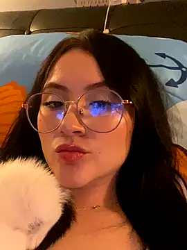 ValentinaOrtiz3 online show from 09/28/25, 04:18