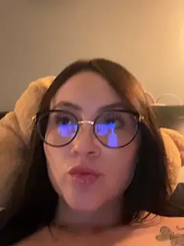 Snapshot of ValentinaOrtiz3 chatting on 06/29/26, 02:51 ValentinaOrtiz3 online show from 06/29/26, 02:51