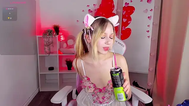 SweetieAngela online show from 02/18/25, 03:42