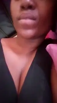 Snapshot of Coco_Nile chatting on 02/14/25, 01:18 Coco Nile online show from 02/14/25, 01:18