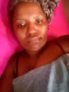 Snapshot of Coco_Nile chatting on 02/20/25, 11:53 Coco Nile online show from 02/20/25, 11:53
