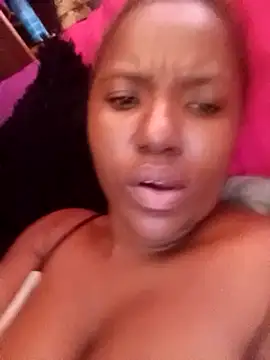 Snapshot of Coco_Nile chatting on 02/24/25, 11:43 Coco Nile online show from 02/24/25, 11:43