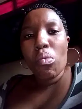 Snapshot of Coco_Nile chatting on 03/13/25, 02:33 Coco Nile online show from 03/13/25, 02:33