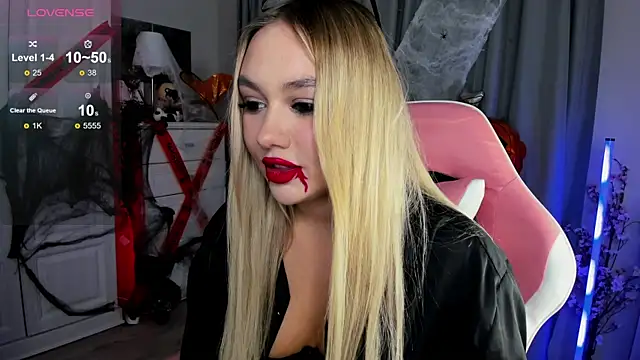  Loneve   online show from 10/31/25, 02:51