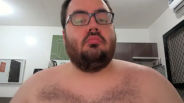 Snapshot of alexxxbear chatting on 02/15/25, 02:26 alexxxbear online show from 02/15/25, 02:26