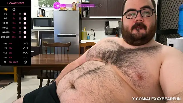 Snapshot of alexxxbear chatting on 09/14/25, 08:30 alexxxbear online show from 09/14/25, 08:30