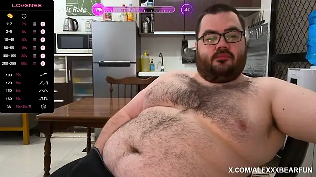 Snapshot of alexxxbear chatting on 09/19/25, 10:21 alexxxbear online show from 09/19/25, 10:21