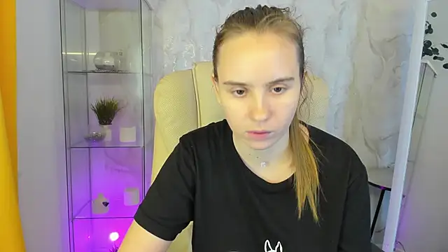 Lika 0ne online show from 11/08/25, 01:44