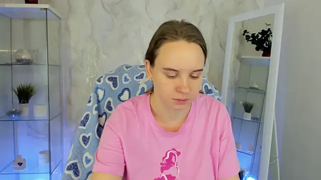 Lika 0ne online show from 12/19/25, 12:23