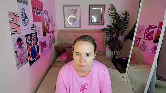 Snapshot of Lika_0ne chatting on 04/16/26, 12:06 Lika 0ne online show from 04/16/26, 12:06