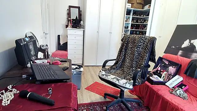 Chanel Noire online show from 01/19/26, 02:10