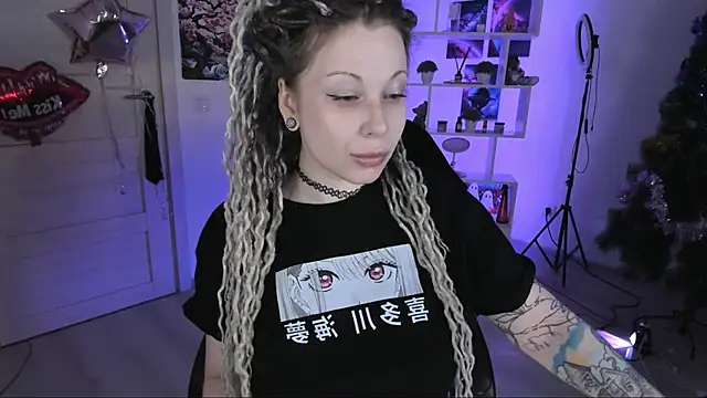 HoneySallyMoore online show from 12/03/25, 12:51