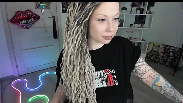 Snapshot of HoneySallyMoore chatting on 04/09/26, 08:25 HoneySallyMoore online show from 04/09/26, 08:25