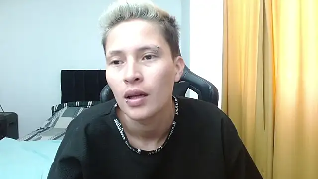 Snapshot of duo_peludoo chatting on 06/23/26, 05:22 duo peludoo online show from 06/23/26, 05:22
