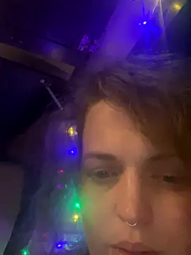 Snapshot of favoritestepsis chatting on 09/12/25, 02:44 favoritestepsis online show from 09/12/25, 02:44